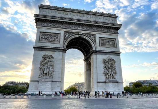 travel blog paris arc de triomphe