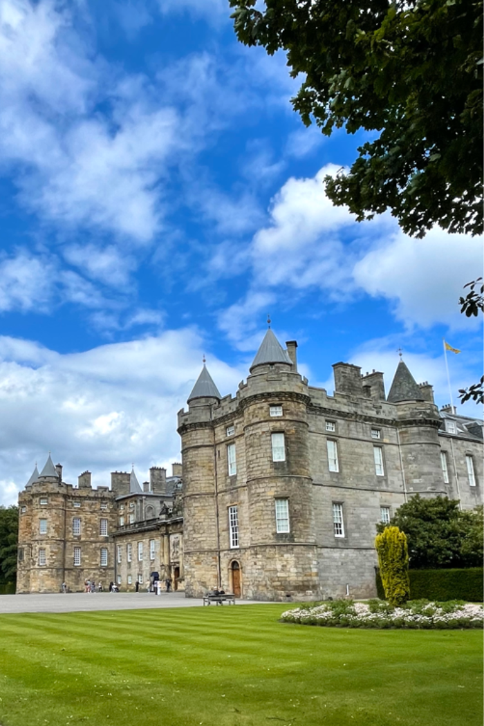 A Scottish Adventure: Exploring the Charms of Edinburgh